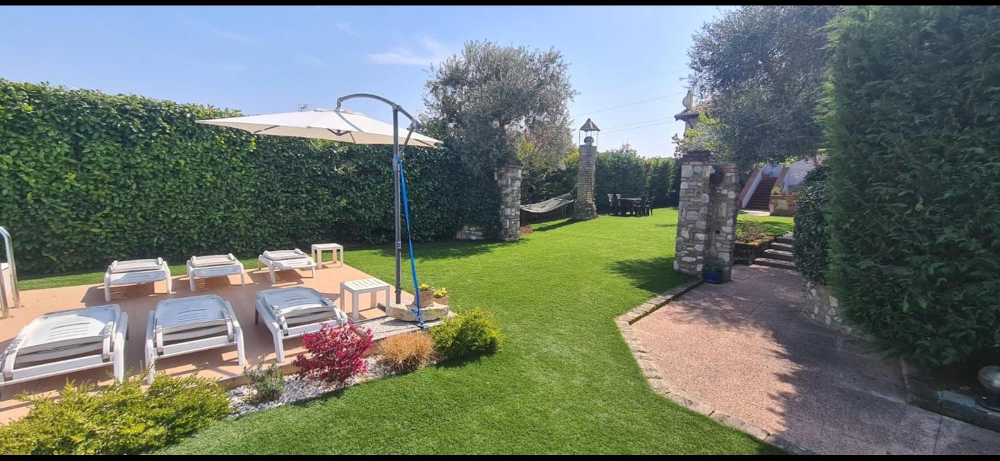 Hotel Garda Family House Desenzano del Garda Exterior foto